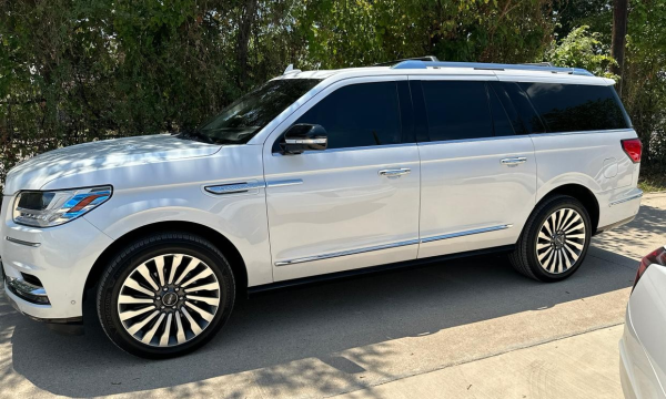 Lincoln Navigator L Reserve 2019 • TFB7013